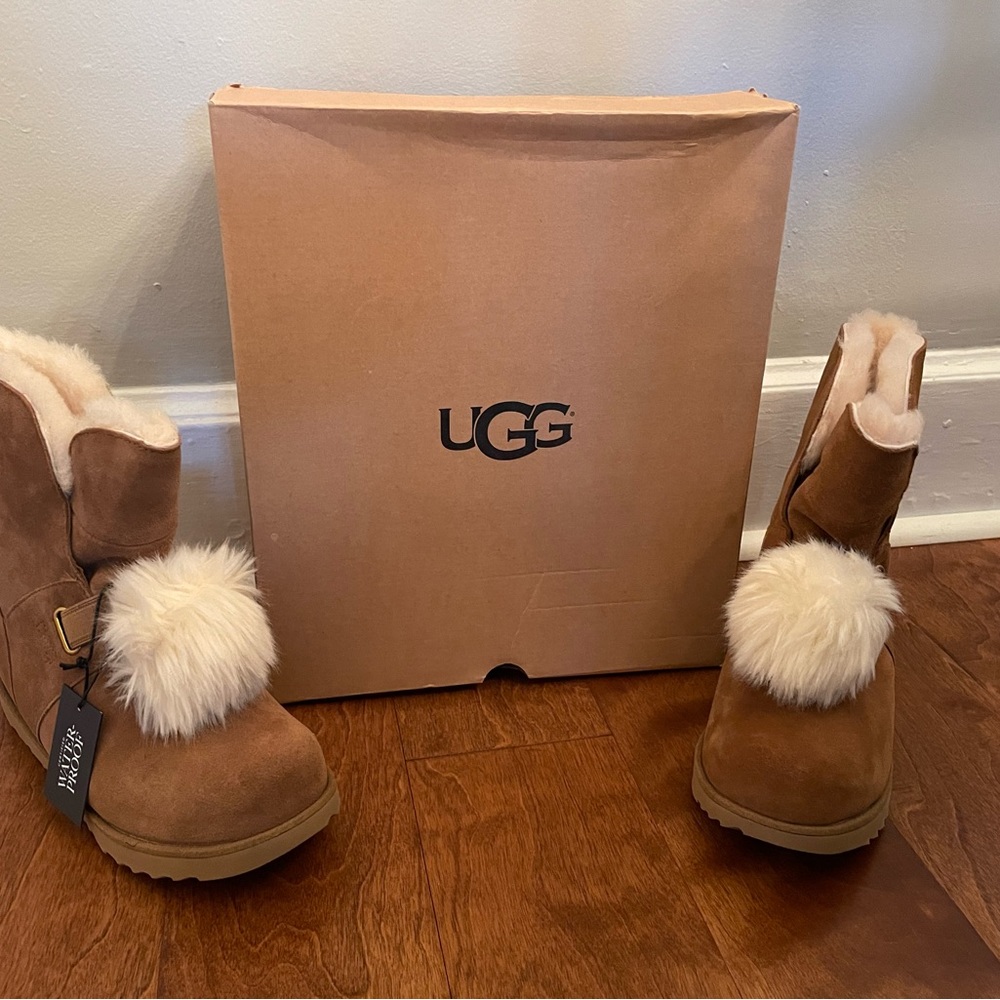 NWT - Tan size 6 Uggs